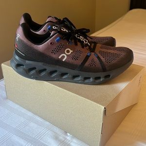 On Running Cloud Surfer Running Sneakers Size W11